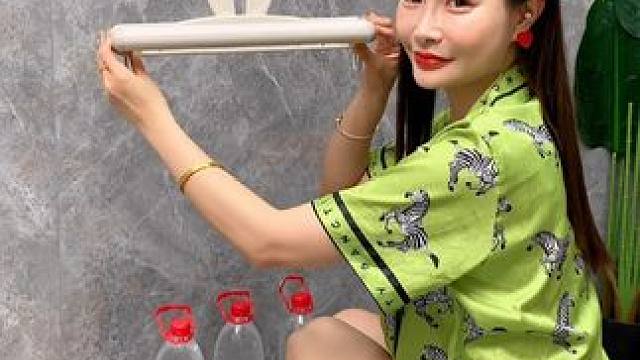 #可伸缩拖鞋架  拖鞋用它收纳不占空间，还能挂毛巾，卫生间干净整洁多了#免打孔  实用省空间 #收纳