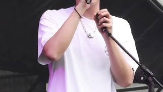 “爱到故事写成小说，就爱到星河为我作证”#颜人中#爱到你说#颜人中爱到你说#小鬼王琳凯#颜人中新歌只