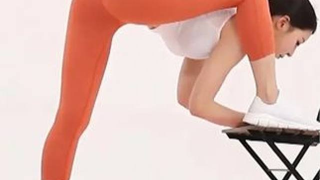 瑜伽教学：办公室椅子放松操（三） #普拉提 #体态纠正 #久坐 #体态矫正 #拉伸动作