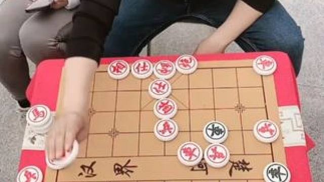 一招制胜，帅哥教你象棋开局中的绝妙着法 #下象棋 #象棋布局 #象棋 #象棋高手