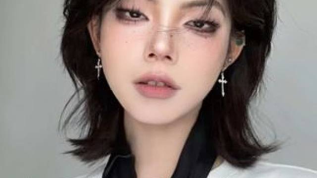 高层次短发日常打理教程来啦！
#丰盈梳 #短发打理 #短发造型 #发型教程 #Le