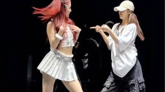 这么快乐的舞蹈当然要跳！#很忙 #demi编舞 #双人舞 #角美57舞蹈