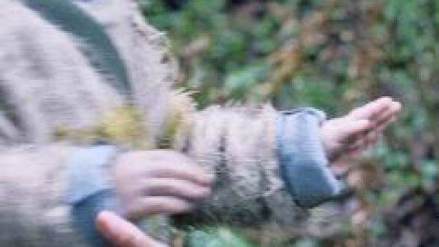 人们乱作一团，很多人会离奇无故自杀，原来竟是一场灾难袭来《蒙上你的眼》1/3集#奇幻 #悬疑