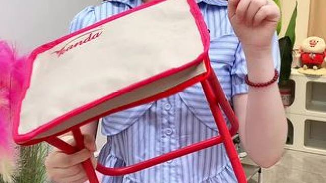 太方便了，走哪累了都能坐会儿马扎 #出差旅行必备  #携带方便  写生旅行遛弯都可以带着 #折叠凳便