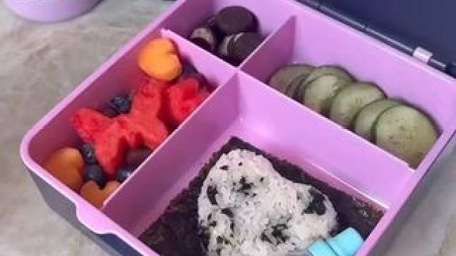 沉浸式备餐饭盒｜精致宝妈沉浸式给女儿准备午餐饭盒vlog～✨ 
#沉浸式备餐饭盒 #沉浸式准备午餐饭