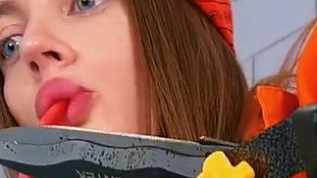 偷吃面条被保安发现，结局真是万万想不到！