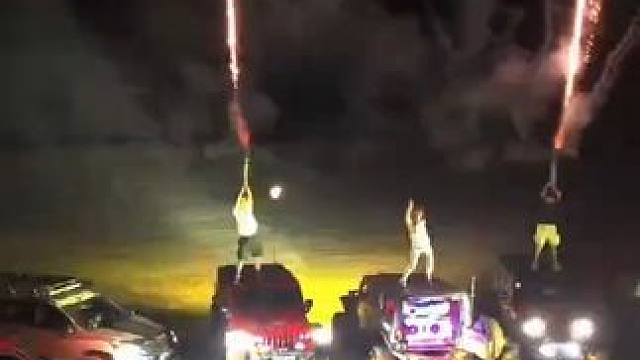 首先你要快乐！其次……只是其次！#马路边边烧烤小酒馆 #赴一场野炊之约 #户外团建聚餐 #夏天好友烧