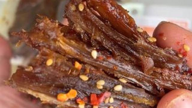 每次吃到好吃的零食都会觉得好幸福！#妈呀太香了 #鸭翅 #卤宾汉