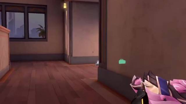 早不出现晚不出现，等我放技能的时候就出现了