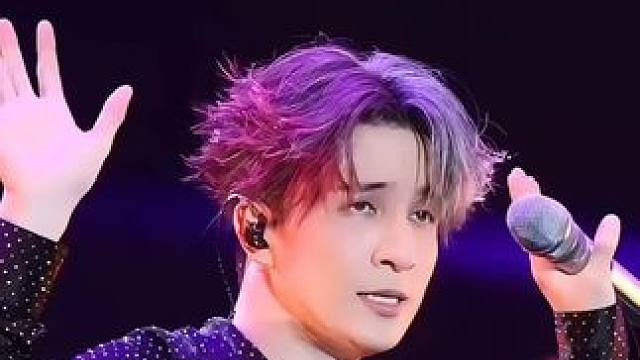 回答我 "也藏着颗不敢见的心 "