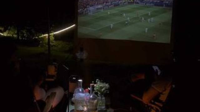 户外撒野，看看欧洲杯，感受大自然与足球盛宴。#露营⛺ #露营漫时光 #户外生活 #远离城市的喧嚣