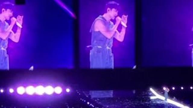 昨晚的我们都一样，开始有戒断反应了啊啊啊啊#张杰现场一开口唱到我心里 #万人合唱 #张杰兰州开唱 #