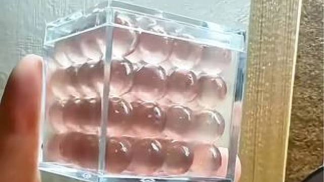 哈哈我也有玻璃珠啦！这玩意不会只有我爱玩吧哈哈哈#胶带球 #解压玩具 #胶带粘球 #粘粘球胶带 #粘