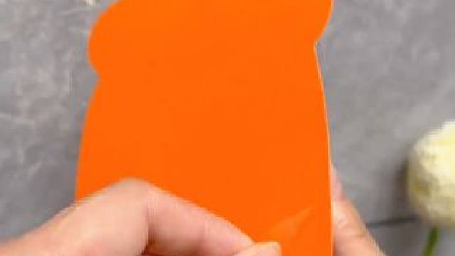 卫生间装个这样的#免打孔花洒支架  也太方便了，想贴哪里贴哪里，用起来太方便了#浴室好物  #卫生间