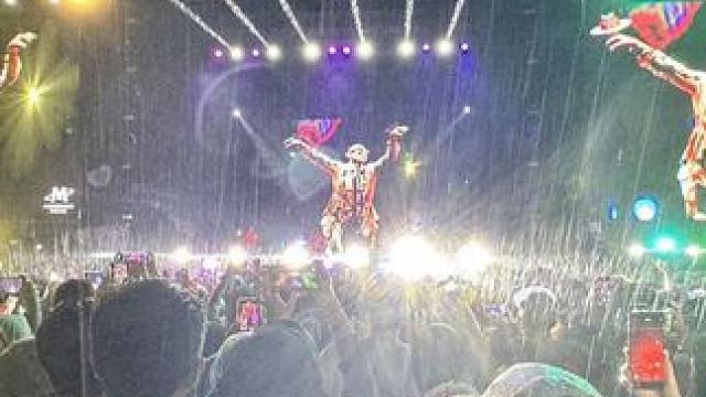 “没有十年精神病史，听不了二手玫瑰” #二手玫瑰#仙儿#长沙草莓音乐节