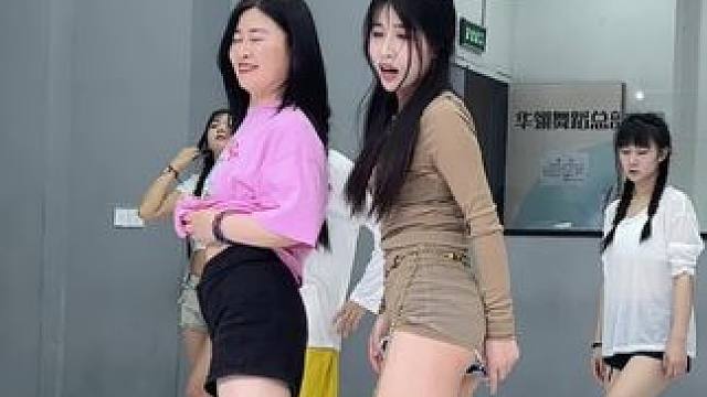 3分钟学会提胯坐胯，大家学会了嘛 #舞蹈 #舞蹈基本功 #成人零基础舞蹈培训