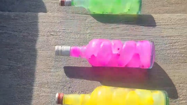 楼梯滚瓶子爆破解压时刻