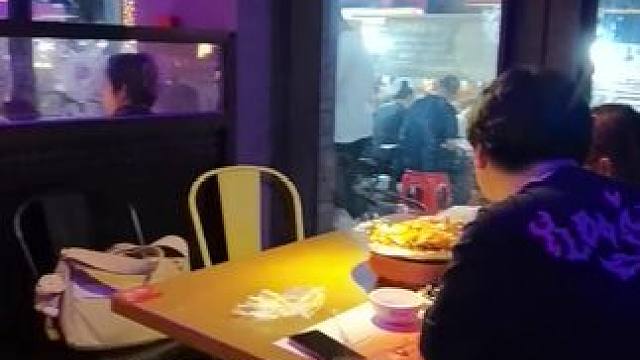 赖胖子的煲类套餐真的是太超值啦！只需199元就能享受到两个口感绝佳的煲，其中可选鸡爪煲！赖胖子门店环