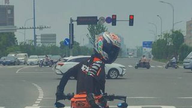 想家了，回了趟家 ！#ktm250duke #arai中上贵晶