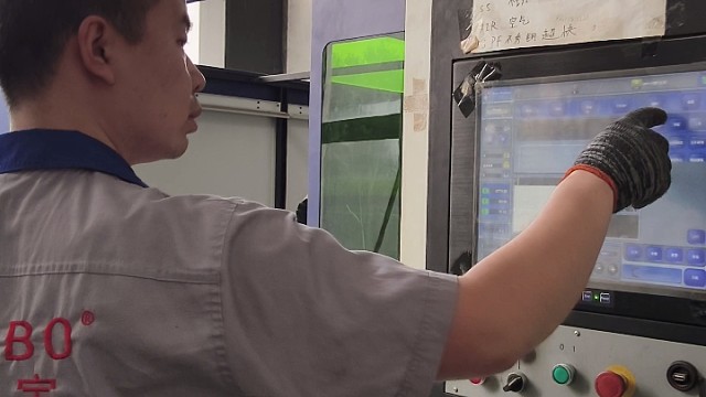 来看看我们TINNO帝诺苏州6万平源头工厂的师傅们每天在做什么？