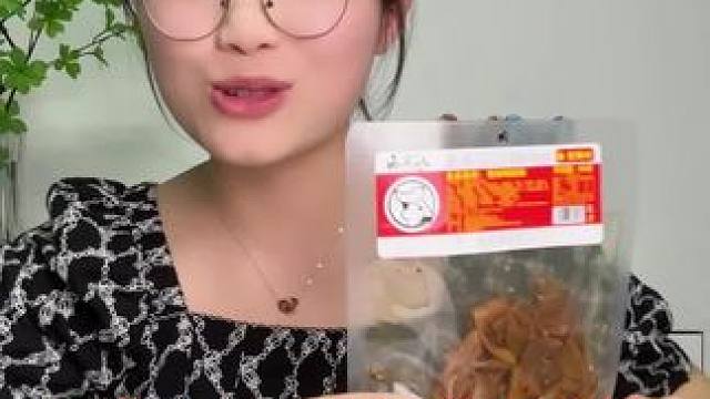 赶紧冲这个香辣鸭脆肠！！真的是太好吃了！！#鸭脆肠#解馋小零食#卤宾汉