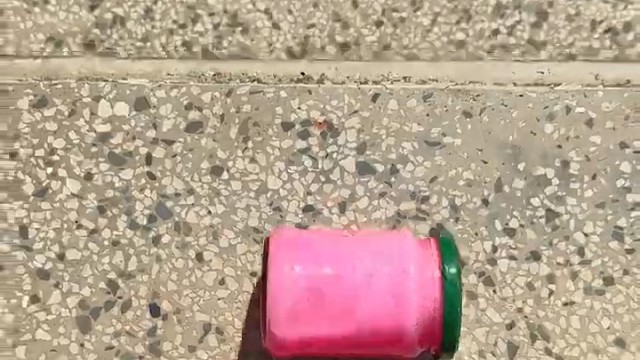 楼梯滚瓶子爆破解压时刻