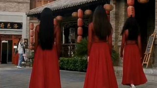 爵士有很多种，比如古风爵士，你喜欢吗？ #国风古韵 #喜欢跳舞哪里都是舞台 #相约古城 #洛阳舞蹈培