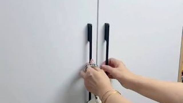 #波浪衣架  8钩木质衣架多功能多挂钩波浪衣架吊带内衣收纳！有了它、收纳衣服、吊带、内衣、丝袜、包包