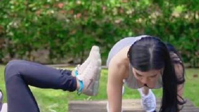 #跟着美女学瑜伽