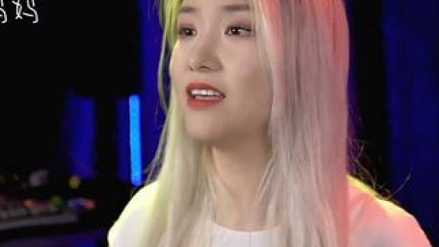 有些人在唱歌，有些人在回忆 #神级现场 #人美歌甜 #下雨天 #看见音乐计划  #音乐人