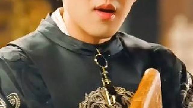 #现代小伙穿越到古代 #因为一个片段看了整部剧 #山海剧场 #大周皇太子 #大周皇太子全集