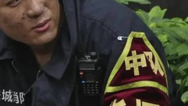 #火红的青春 #你可以永远相信中国消防 #消防救援 #龙行龘龘冠福气 女孩要求消防员给她找男朋友