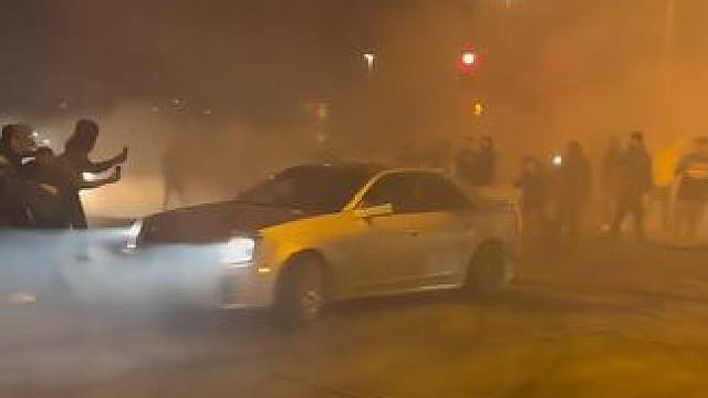 激情燃烧#喷火 #烧胎 #车友聚会 #漂移