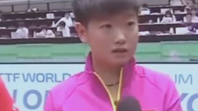 16岁懵懵的幼莎刚出道就震惊全世界，看莎莎獠牙太霸气了吧，大梦则漏出无奈表情。#孙颖莎 #战马