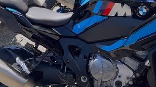 #机车 #宝马s1000rr #宝马M1000XR ，#杜卡迪。最有动力最有颜值的休旅车。