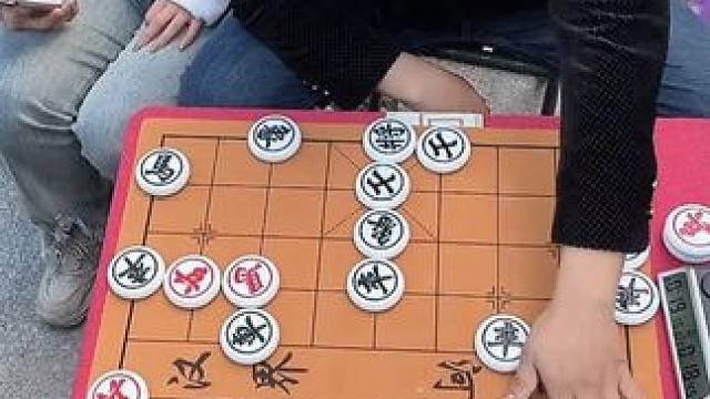 棋盘上的较量，开局布局，一子定乾坤 #象棋 #象棋布局 #象棋高手 #下棋