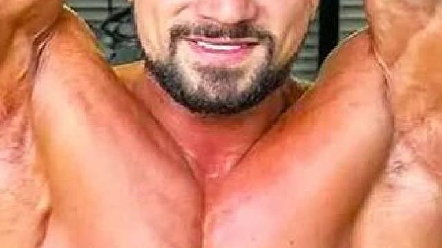 30岁健美明星乔·林德纳，他的死源于类固醇，还是遗传？ 30岁健美明星乔·林德纳，他的死源于类固醇，