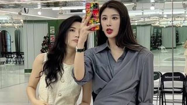 对镜自拍必学小技巧❗ #模特培训 #拍照姿势 #对镜拍