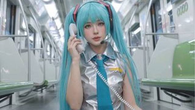 电话的那端你在听吗
（袖套#ooc致歉 ）#初音未来 #cos