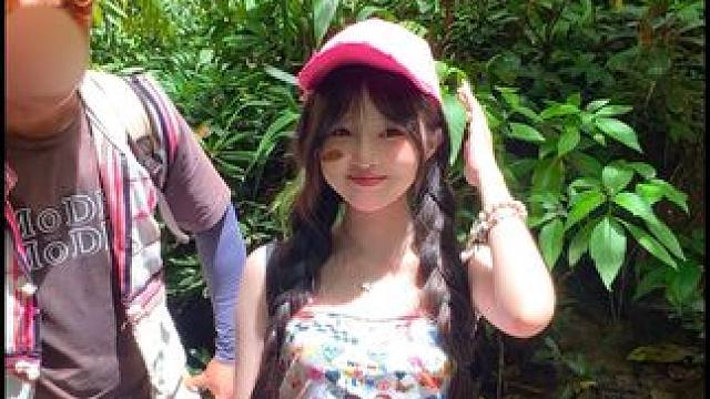 向上的生命力 比皮囊更有杀伤力
#雨林徒步 #人生初体验 #西双版纳