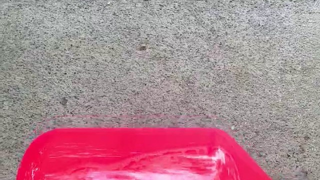 楼梯滚瓶子爆破解压时刻