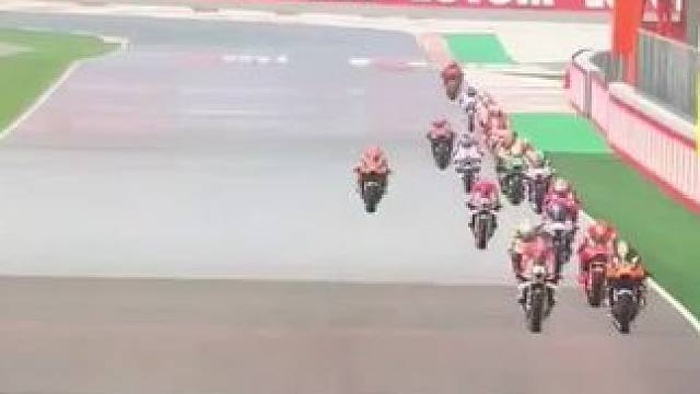 #motogp #摩托车比赛 #封闭场地请勿模仿 #大神控车 #滑胎过弯