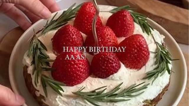 草莓奶油抹茶巴斯克｜拌一拌烤一烤#我的厨房日记 #甜品治愈一切 #下午茶甜品 #巴斯克芝士蛋糕 #动