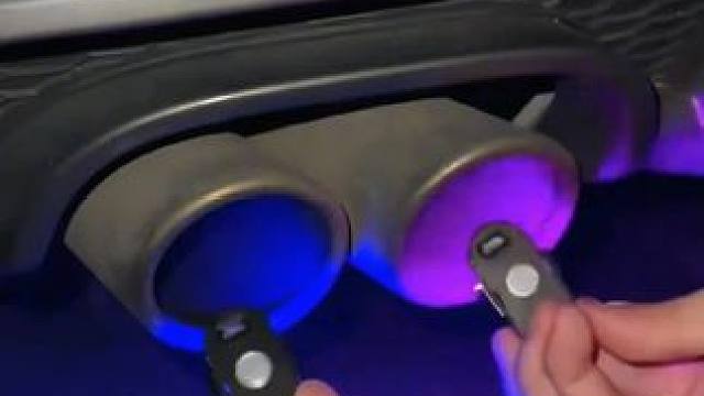 #上热门 #把爱车打造的与众不同 #最炫酷 车灯#气场全开#秀出你的神座驾