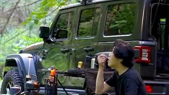 开着新车牧马人JL， 独自在丛林中露营 ，豪华车顶帐篷，顶级露营装备#露营