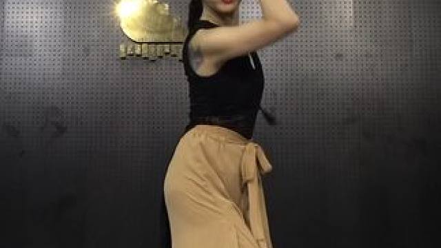 #兔小跳编舞 #国风爵士 #原创编舞 #东方美学 #中国风爵士 《武家坡》
我相信好的结局，我相信有