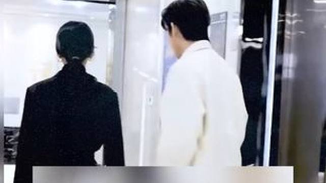 点击左下角下载西瓜视频，搜索《律师女王》精彩后续马上看#短剧  #短剧推荐