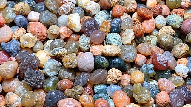 阿拉善戈壁玛瑙原石