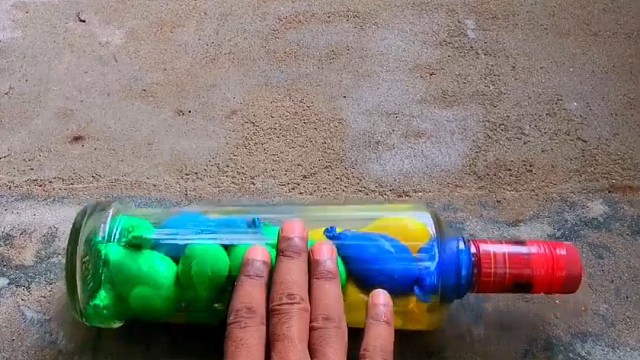 楼梯滚瓶子爆破解压时刻