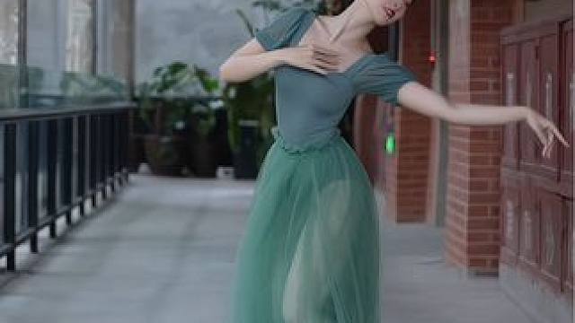 唯一纯白的茉莉花～#舞蹈 #国风古韵 #茉莉花舞蹈